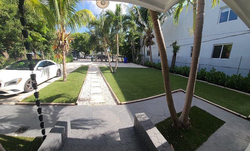 Photo 9
